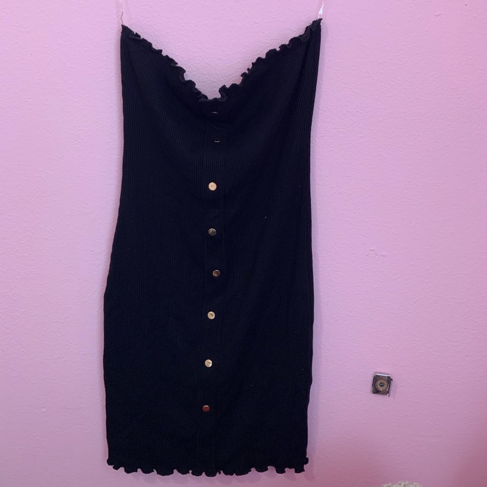 Black strapless dress
